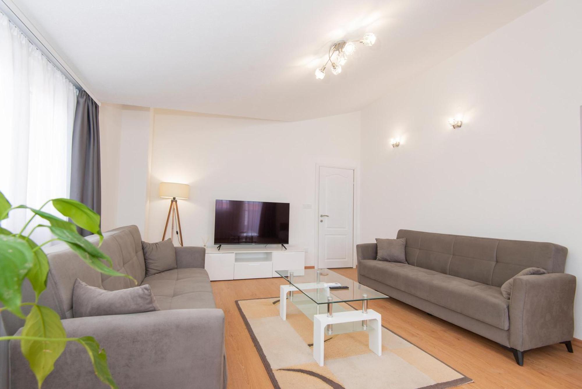 Hillside Vista Apartments Tivat Exterior foto