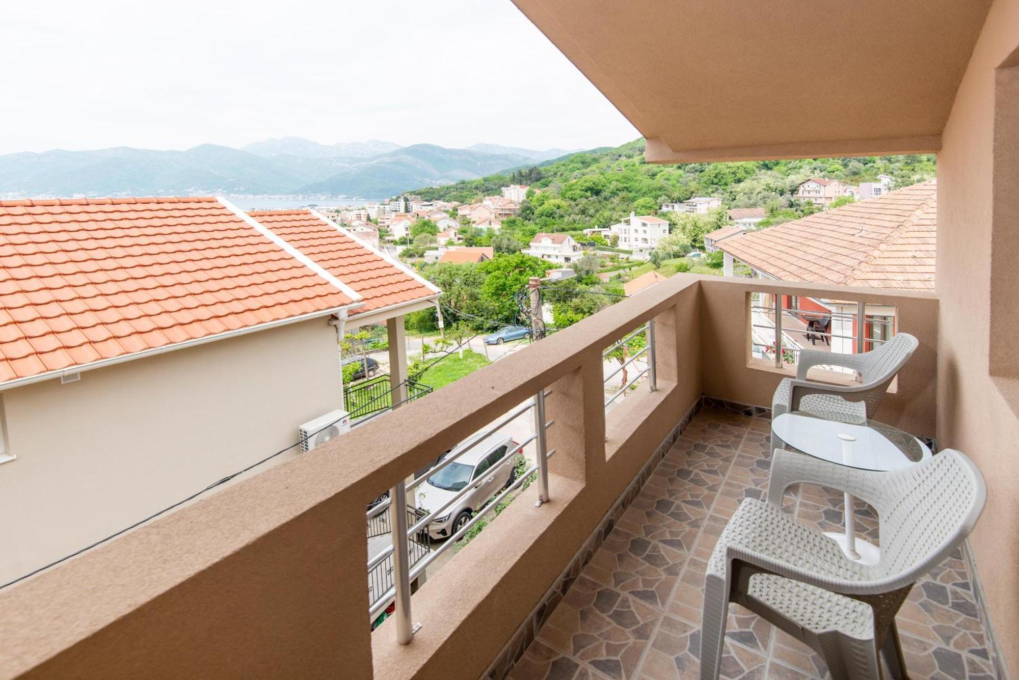 Hillside Vista Apartments Tivat Exterior foto