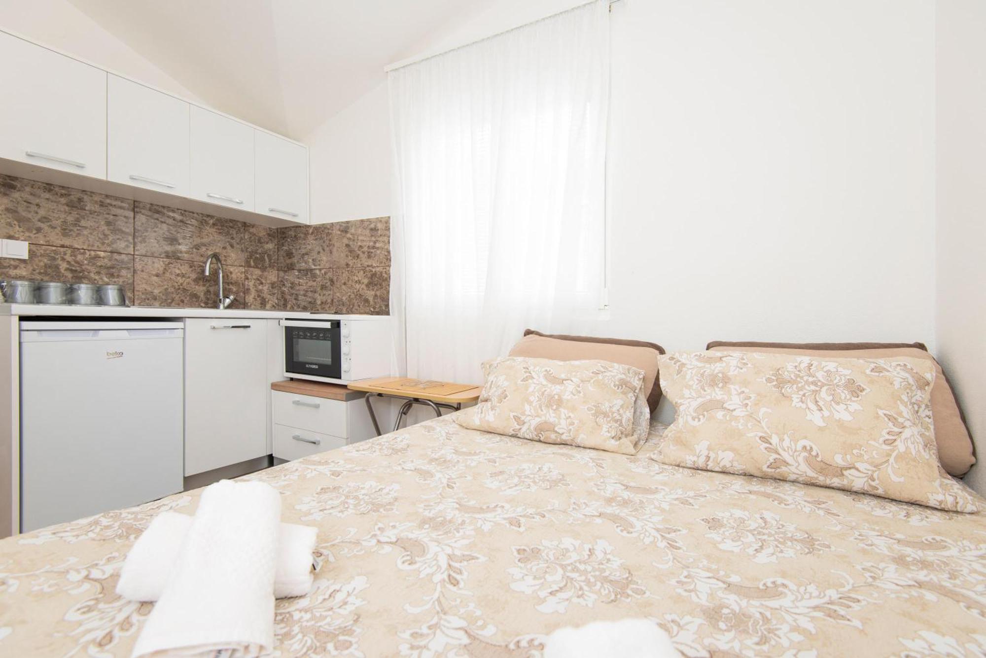 Hillside Vista Apartments Tivat Exterior foto