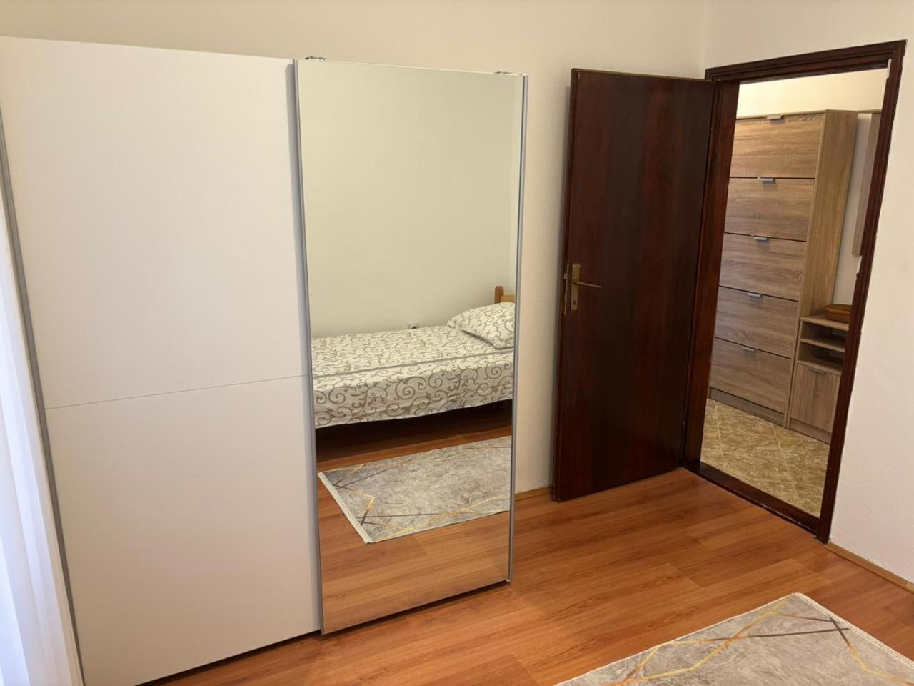 Hillside Vista Apartments Tivat Exterior foto
